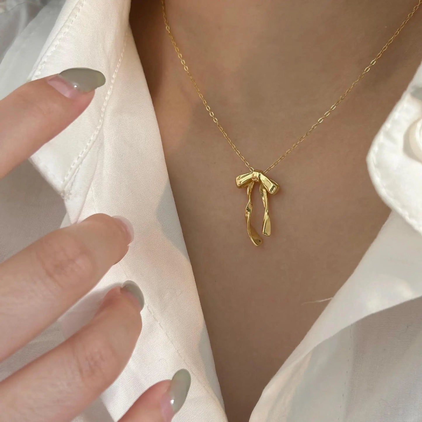 925 Sterling Silver Bow Necklace Simple Cold Style